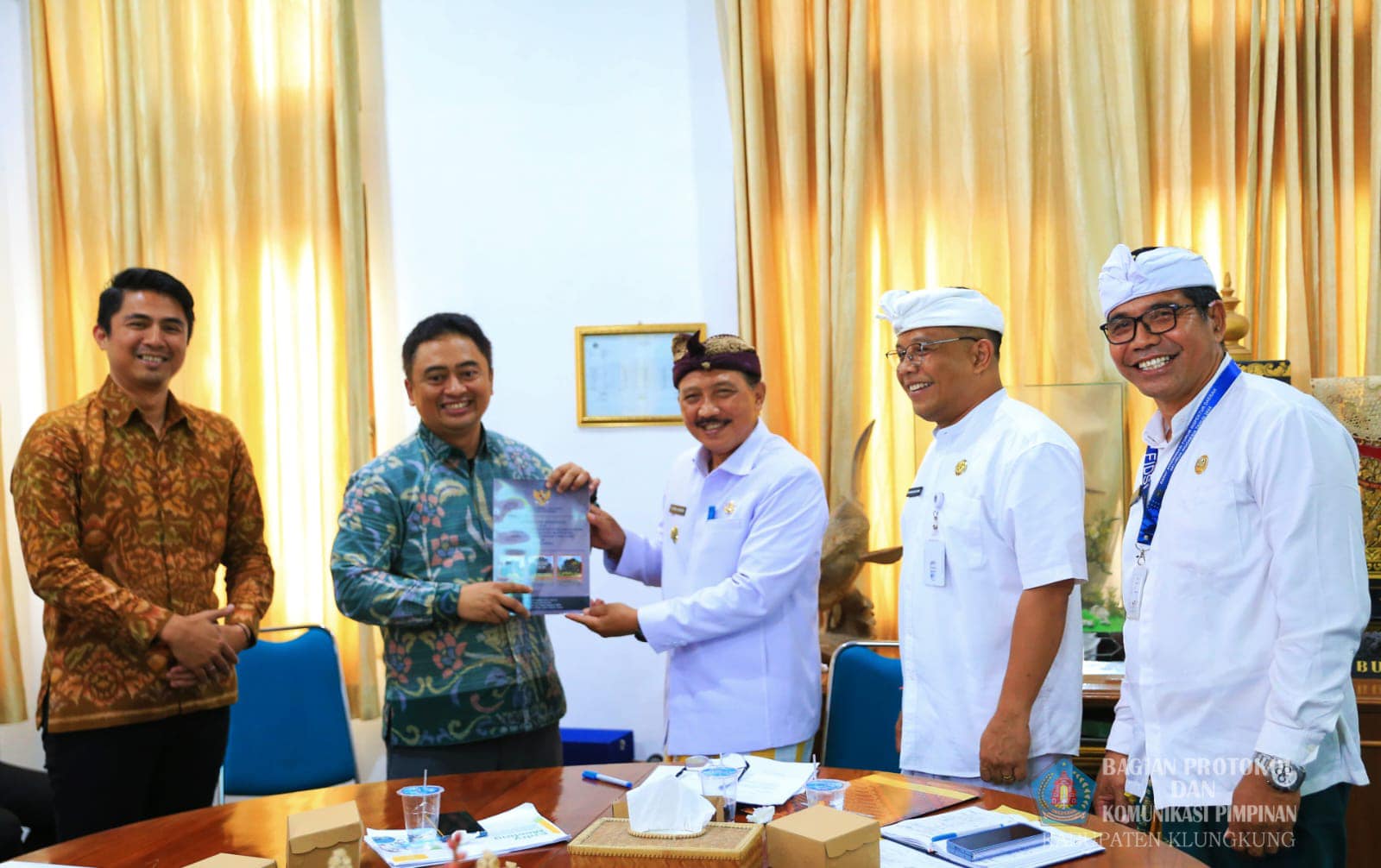 Pj. Bupati I Nyoman Jendrika Terima Entry BPK